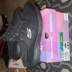 Skechers Memory foam